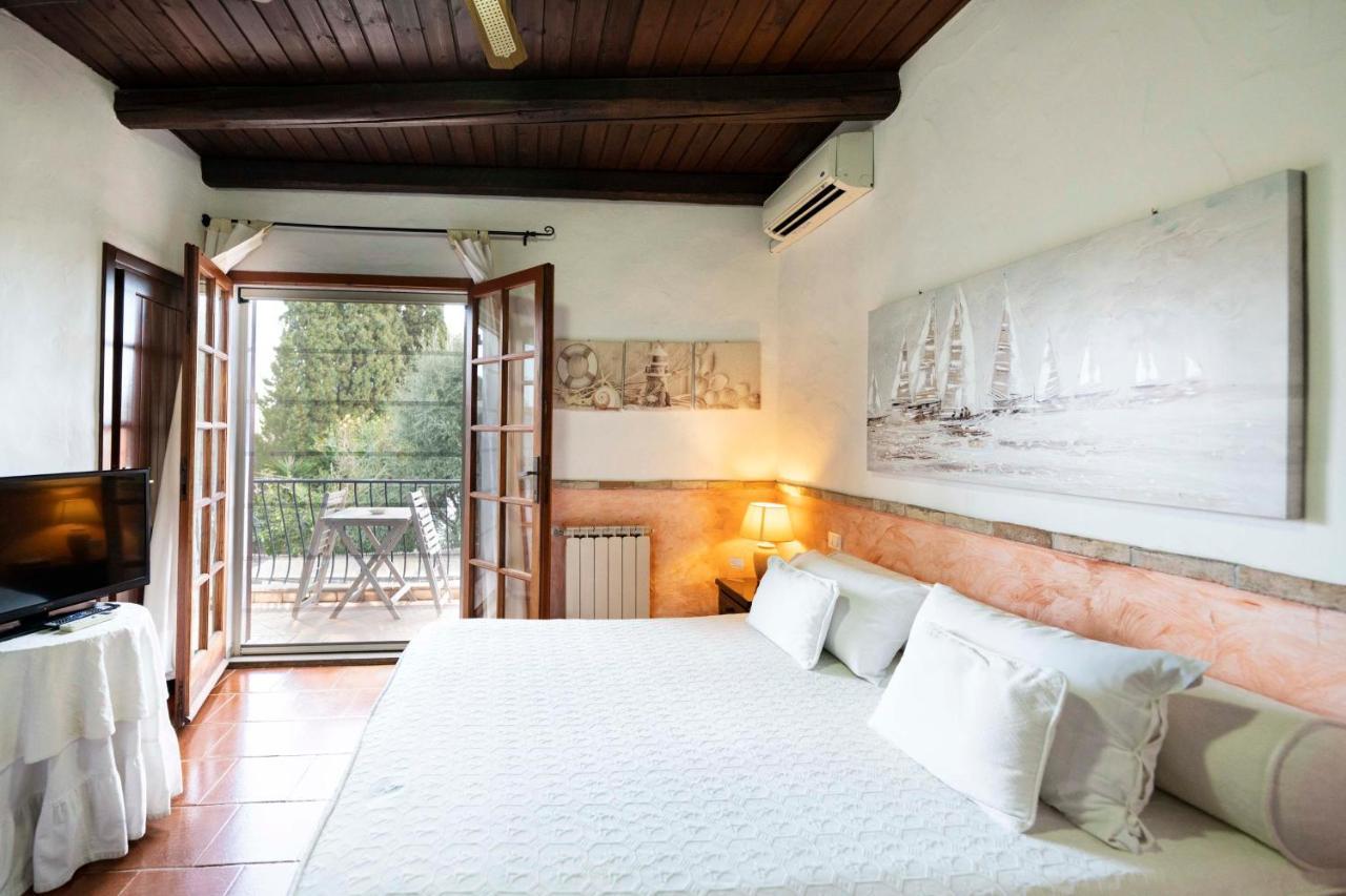 Sa Domu Sarda Suites - Bed & Breakfast Porto Columbu - Perd'E Sali Zewnętrze zdjęcie