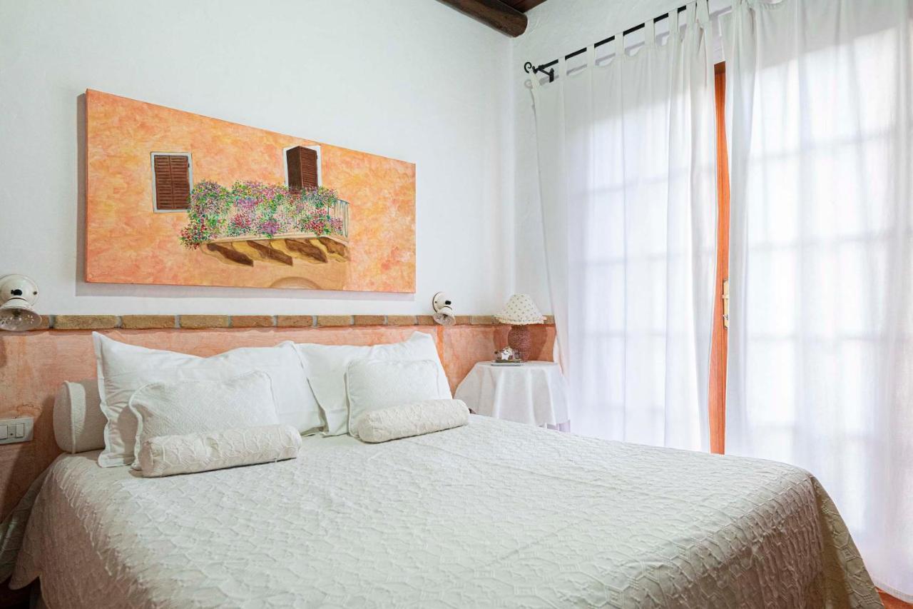 Sa Domu Sarda Suites - Bed & Breakfast Porto Columbu - Perd'E Sali Zewnętrze zdjęcie
