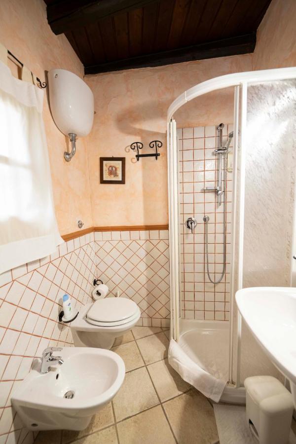 Sa Domu Sarda Suites - Bed & Breakfast Porto Columbu - Perd'E Sali Zewnętrze zdjęcie